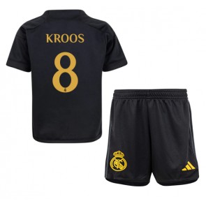 Real Madrid Toni Kroos #8 Tredjeställ Barn 2023-24 Kortärmad (+ Korta byxor)